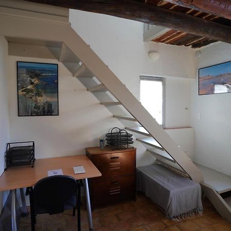 Maison De Village Provencal Ventabren Bagian luar foto